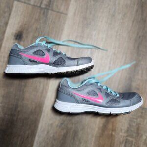 ✔️🩷Nike Revolution 2 Sneaker Running Shoes Gray Pink Turquoise -W7.5